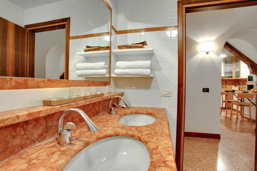 Ca' Cortigiane Suite Венеція Номер фото